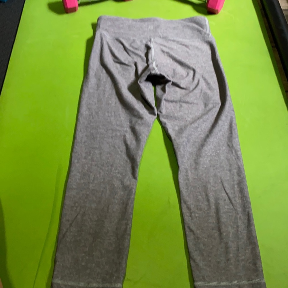 Lululemon crops